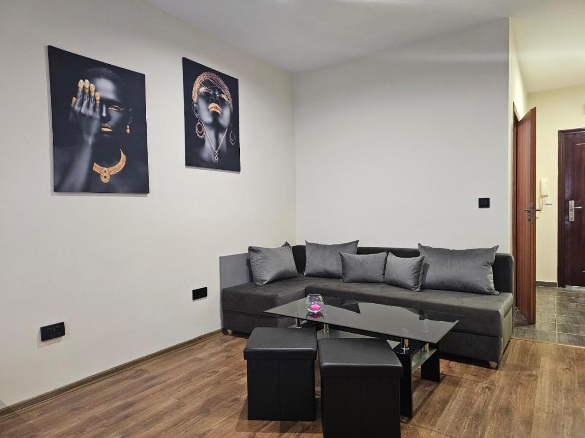 Studio Mirage Kazanlŭk Exterior foto