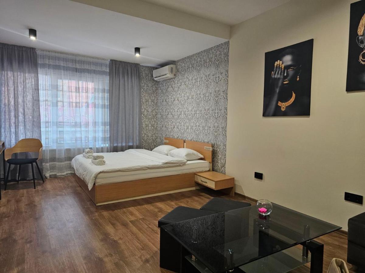 Studio Mirage Kazanlŭk Exterior foto